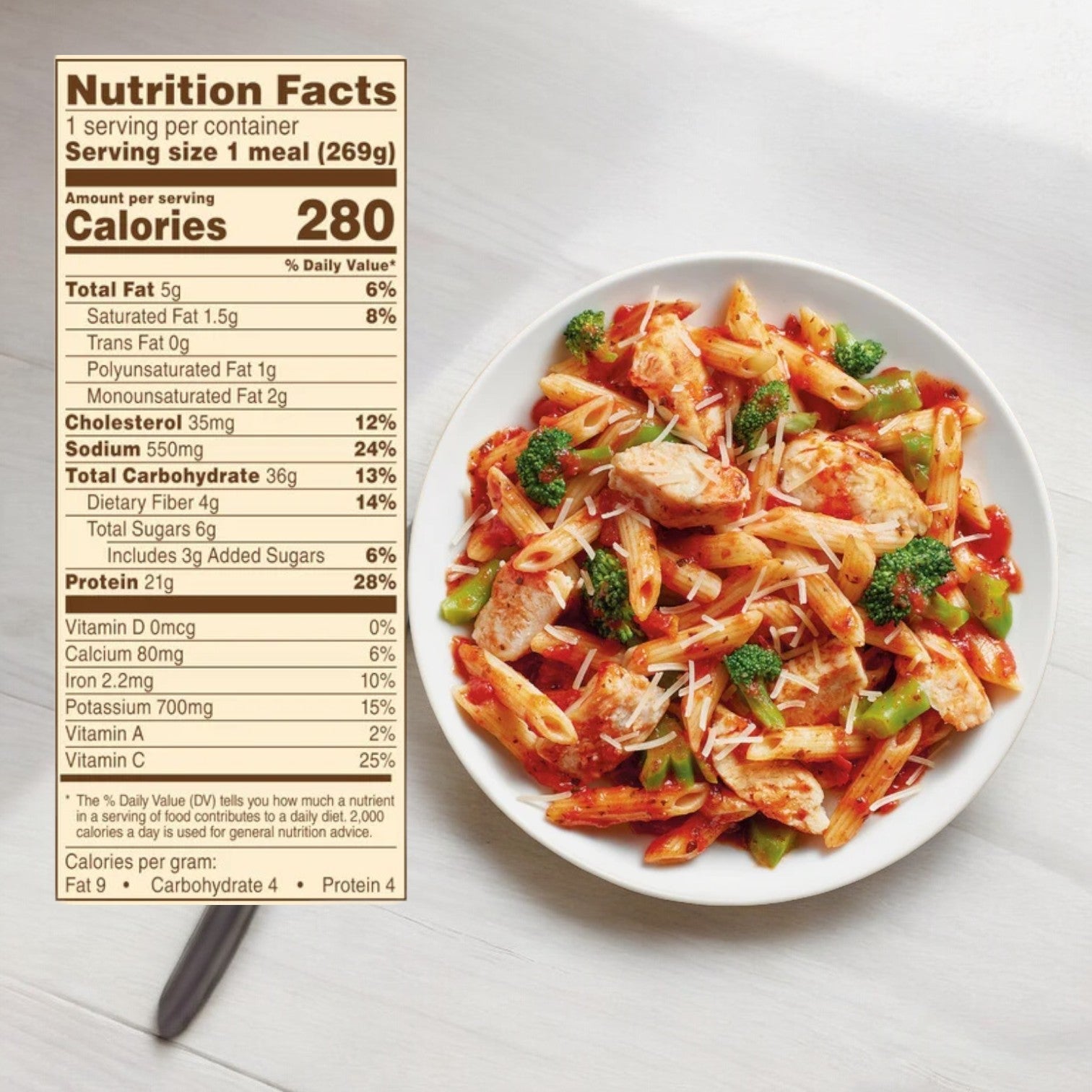 The "College Meal Pack! Feed Your Hungry College Student!" by Easy Lunches offers a nutritious plate of pasta with chicken, broccoli, and sauce topped with cheese. With 280 calories and 21g of protein per serving, it's an excellent choice for quick and healthy meals.